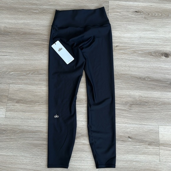 ALO Yoga High-Waist Airlift Legging - Picture 6 of 9